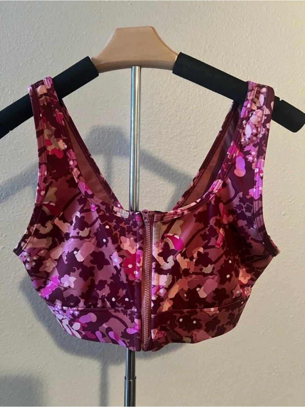 GapFit Sculpt Sports Bra Womens Floral Zip Front Adjustable High Impact Gym